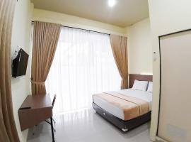 RedDoorz Syariah near Transmart Jambi 2，位于Paalmerah的酒店