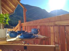 Le Grand PIerron Clarée Valley cosy apartment in mountain, 6p，位于Val-des-Prés的酒店