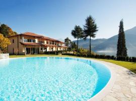 Tremezzo Residence 3-1 of 11 apartments in an exclusive residence by Italian Apartments，位于特雷梅佐的酒店