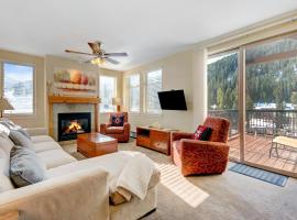 Ski In Ski Out Luxury Condo 4574 I Huge Hot Tub I Great Views I Best Price I FREE Adventures Daily