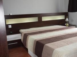 Apartament Cathedral View Republicii RHBM，位于巴亚马雷的酒店