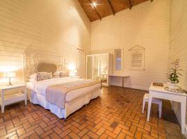 Asclepios Wellness and Healing retreat，位于Cedral的酒店