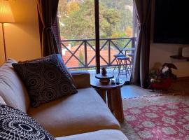 Cozy mountain apartment in Platres，位于普拉特斯Trooditissa Monastery附近的酒店