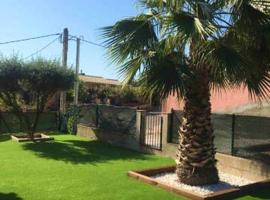 Luxury villa in Calonge with pool，位于卡隆赫的酒店