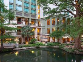 Hotel Contessa - Suites on the Riverwalk，位于圣安东尼奥亨利冈萨雷斯会议中心附近的酒店