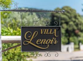 Villa Lenoir，位于弗尔萨尔的乡村别墅