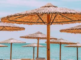 Georgalas Sun Beach Resort，位于尼亚·卡利克拉提亚的住宿