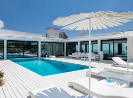Ibiza style Barcelona luxury Villa，位于巴达洛纳的酒店