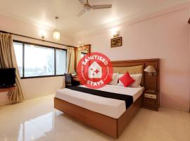 Capital O 41646 Hotel Devi Towers，位于Sūramangalam的酒店