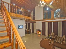The Cedar Cottages & Independent Villa & Kitchenette Fireplace Tandoor & BBQ，位于马拉里的酒店