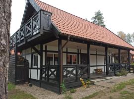 dom całoroczny na Kaszubach Nietoperek, prywatna balia, bania ruska, prywatna sauna，位于Załakowo的酒店