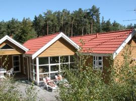 10 person holiday home in Aakirkeby，位于维斯特索马肯的酒店