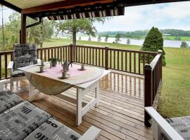4 person holiday home in Frändefors，位于Stora Lövnäs的酒店