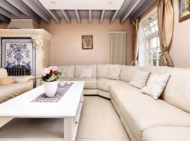 Durbuy Luxe Villa with Pool，位于Petite Somme的酒店