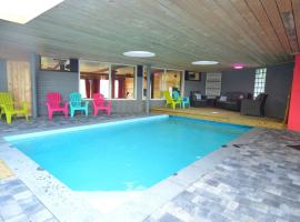 Trooz Villa with Pool & Sauna，位于Trooz的酒店
