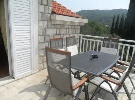 Attractive apartment in Dubrovni with balcony