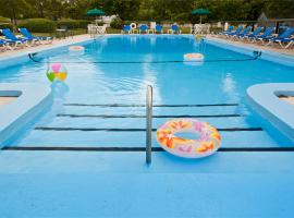 Ocean Park Inn Cape Cod，位于伊斯特姆的酒店