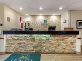 Quality Inn & Suites Lakewood - Denver Southwest