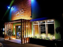 Pebble Beach Seaview Restaurant & Rooms，位于Milton的酒店