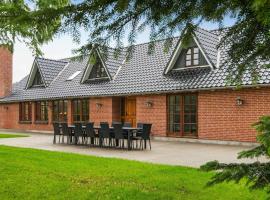 26 person holiday home in Nimtofte-By Traum，位于Nimtofte的酒店