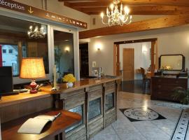 Logis Hotel Calisola Besançon - Soirée Etape，位于沙兹勒的酒店