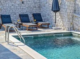 Luxury villa Dream and Live with pool by the beach