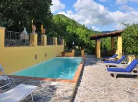 Cosy House in Gattaia with Shared Pool