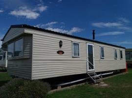 2013 Willerby Sunset Static Caravan Holiday Home，位于滨海克拉克顿的酒店