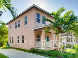 Pink House Modern 3bd 3ba Parking and Porch