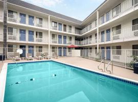 普安那公园汽车旅馆6 - 诺茨浆果农场/迪士尼乐园，位于博伟公园的酒店