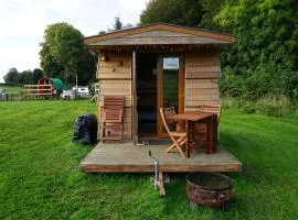 Unique Off- Grid Beehive Pod at Westcote Glamping