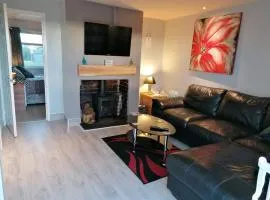 Beach 100m - Sea View - Log Burner - Dogs Welcome