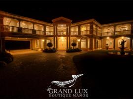 Grand Lux Boutique Manor，位于赫曼努斯的酒店