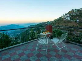 LivingStone 2BHK Cozy Homestay in Kasauli Hills