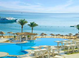 Jaz Casa Del Mar Beach，位于赫尔格达国际机场 - HRG附近的酒店