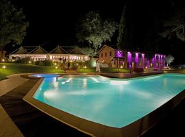 奥林波酒店，位于Colbordolo的酒店