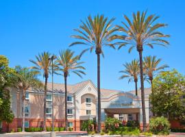 Sonesta Simply Suites Orange County Airport，位于圣安娜的酒店