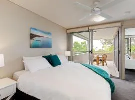 Bayview Apartments 10 42 Stockton St - Stylish apartment with air conditioning and Wi-Fi conveniently located in the heart of Nelson Bay