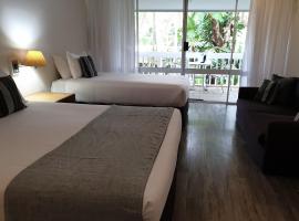 Rainforest Castaways Resort and Spa，位于米申海滩的酒店