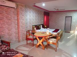 Hotel Golden Orchid，位于Bacha的酒店