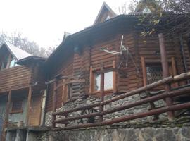 У Попа，位于卢姆绍里的酒店