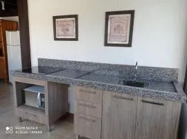 Apartamento no bairro de Mariscal a 300 metros praia do Canto Grande