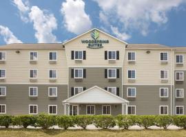 WoodSpring Suites Columbia Fort Jackson，位于Royal Pines Estates的酒店