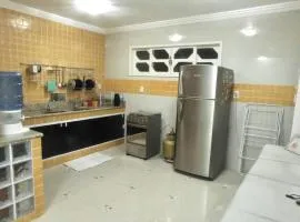 Casa temporada Rio das Ostras - Garagem - Piscina - Wi-fi - Cozinha Completa - Sky e Netflix - Ar condionado