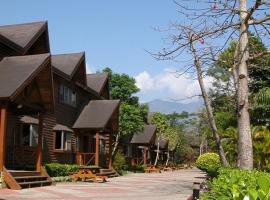 台东小熊Villa村，位于Jiafeng的度假村