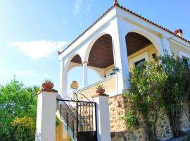 Picturesque Villa in Limnos + Enclosed Garden + Sea View，位于利姆诺斯的酒店