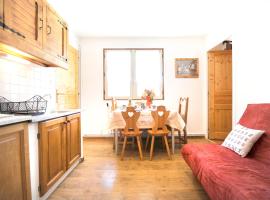 Appartement cosy aux Ménuires 35 m² avec vue montagne，位于Levassaix的酒店