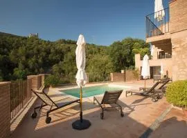 Cozy apartment in Orpí with pool