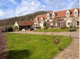 Maison spacieuse avec jacuzzi a Saint Georges sur Baulche