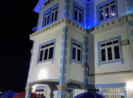 GKT HOTEL & SUITES，位于瓦里的酒店